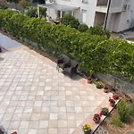 Rosa 3* Punat