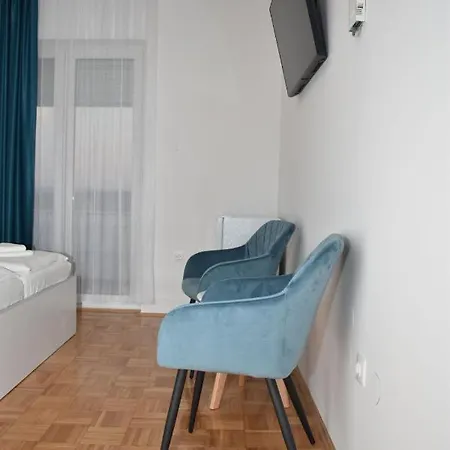 فندق مبيت وإفطار Rosa 3*