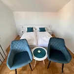 Rosa 3*